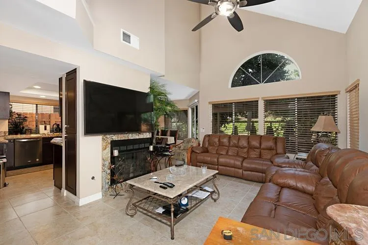https://cdn.realtyfeed.com/cdn/127/220023482/e75a1ff0cd438a56cb07b8fa7ddfb3a0.webp