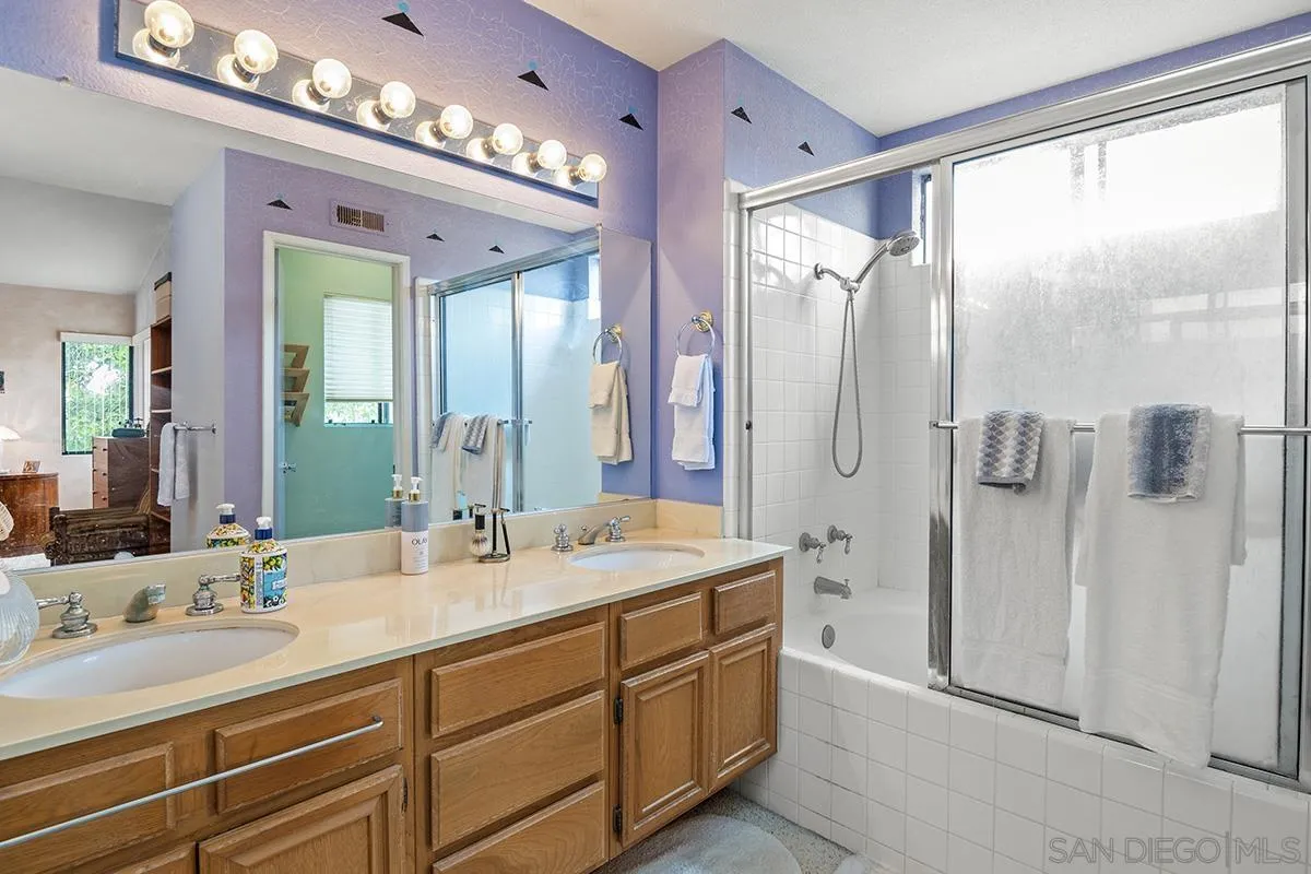 https://cdn.realtyfeed.com/cdn/127/220023630/a8236eff0bae8133879114e8b94aca49.webp
