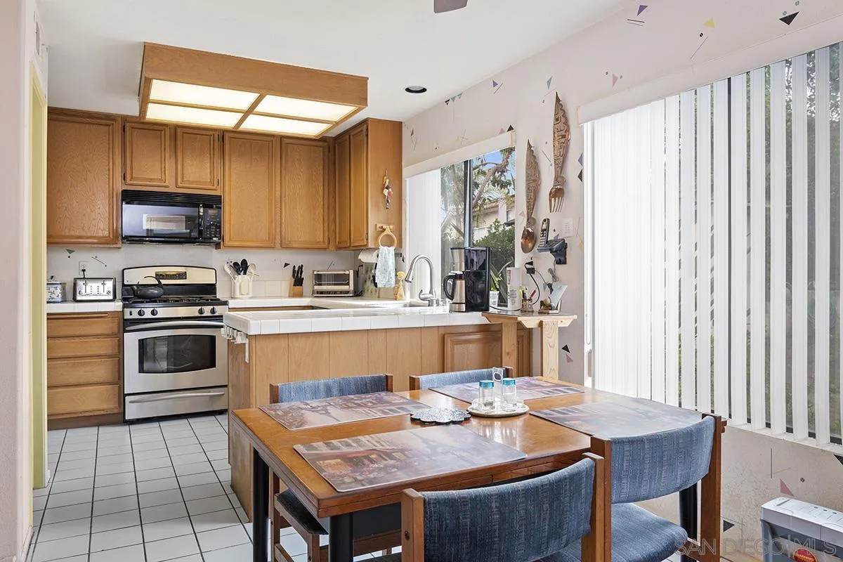 https://cdn.realtyfeed.com/cdn/127/220023630/c452d51ab6505d8c766b0a8ecd446249.webp