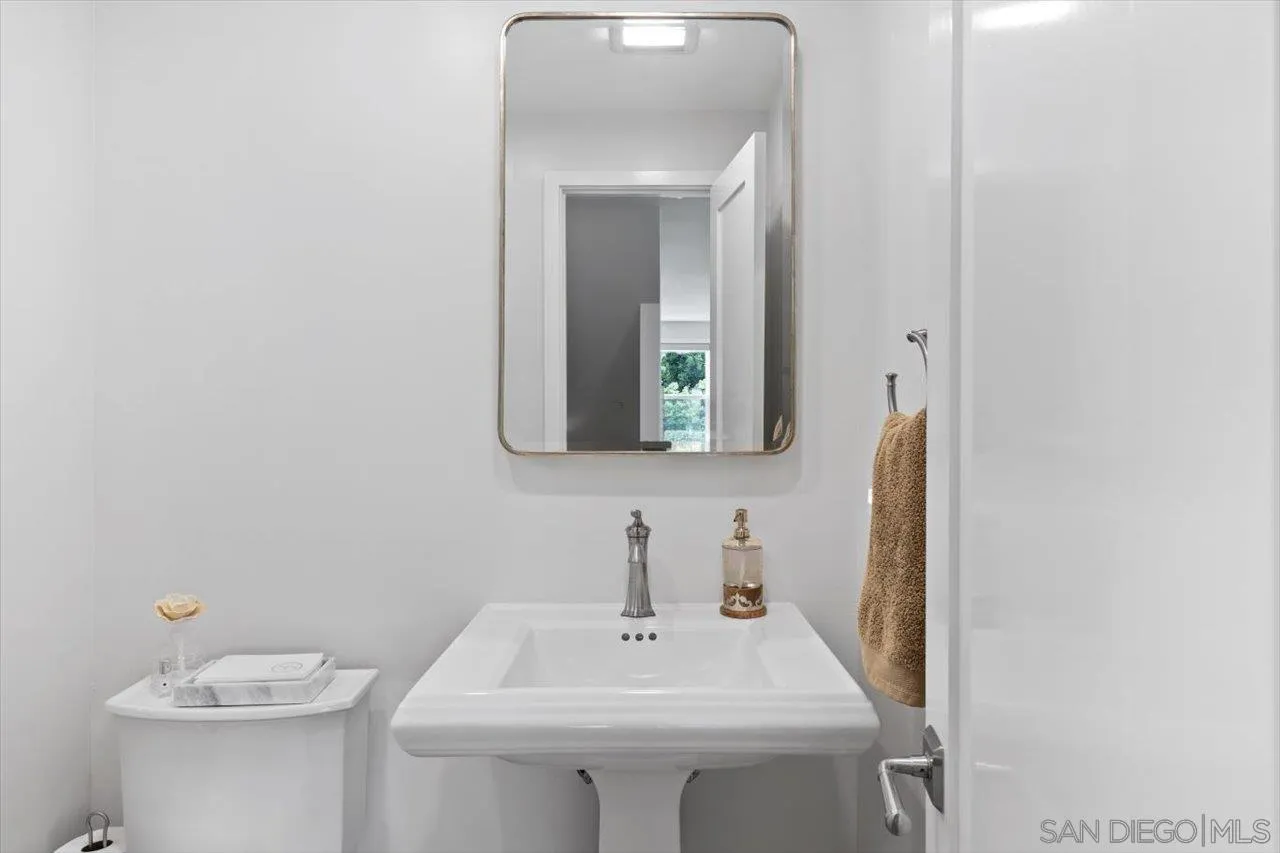 https://cdn.realtyfeed.com/cdn/127/220023703/3693d10e64e28926b9f4c3eaf8b1e9fa.webp