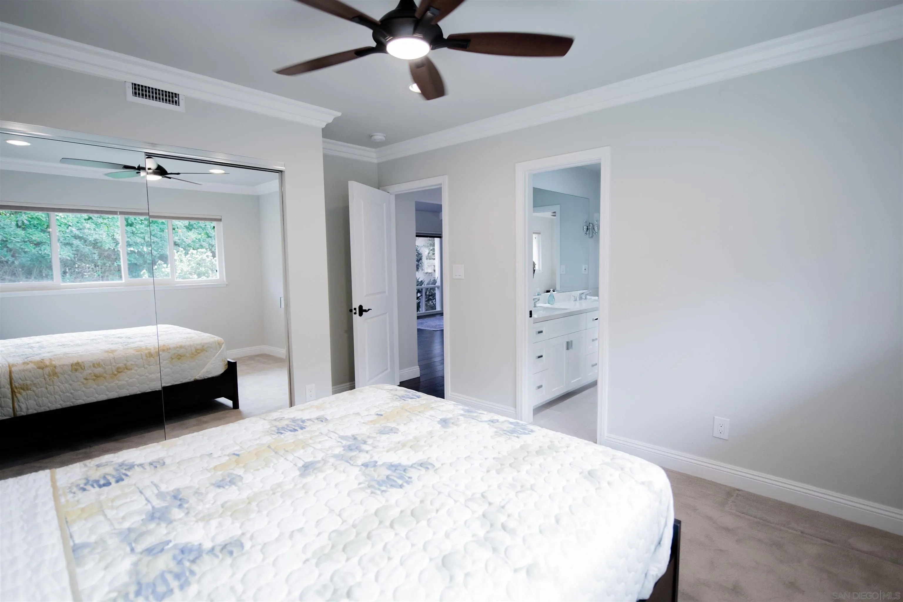 https://cdn.realtyfeed.com/cdn/127/220023908/5f8ad68a17056d99211624073b2ed0e4.webp