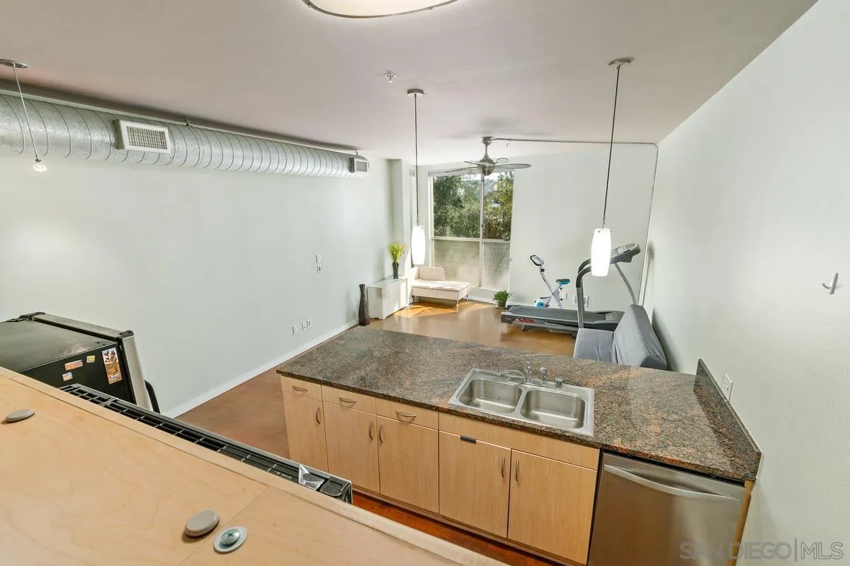 https://cdn.realtyfeed.com/cdn/127/220023968/2a778db24c0d09b09de5cdda4a6e67ce.webp