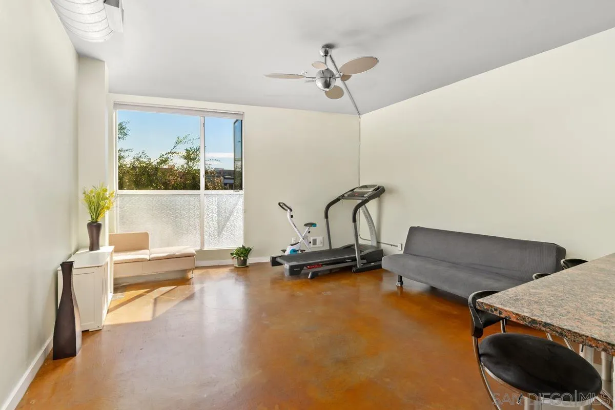 https://cdn.realtyfeed.com/cdn/127/220023968/39f88709cca7be35d23b486d824a3b46.webp