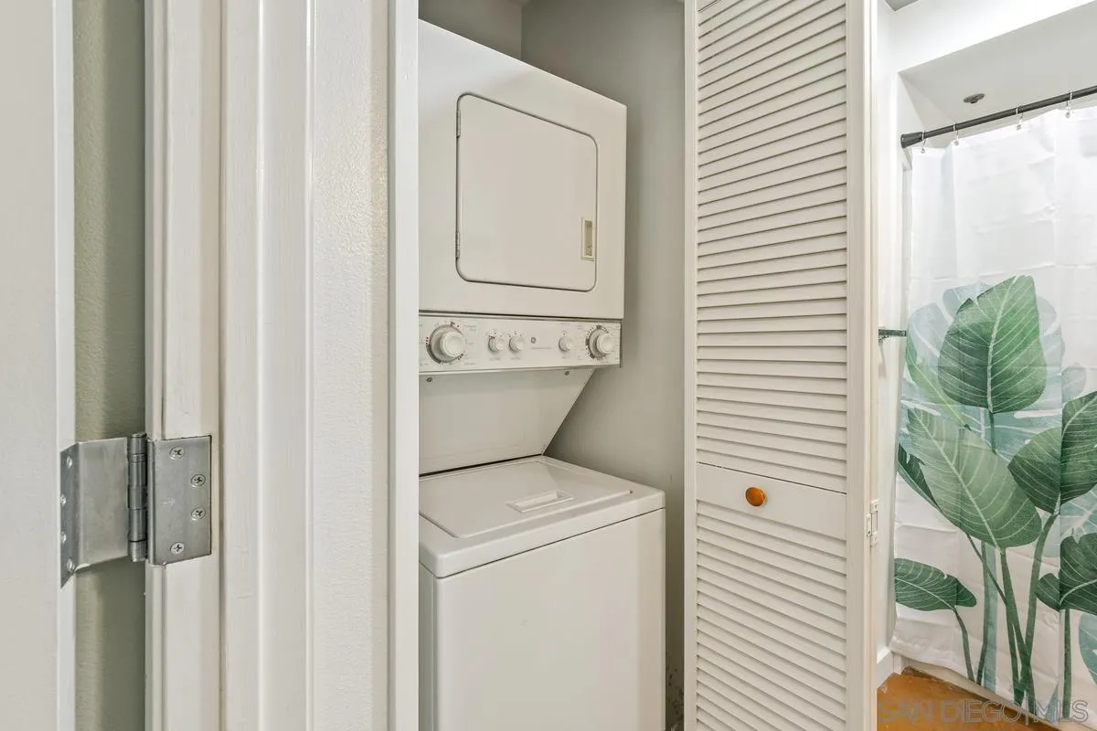 https://cdn.realtyfeed.com/cdn/127/220023968/5c9b1298a9c65e096f9dfb0a00dbf202.webp