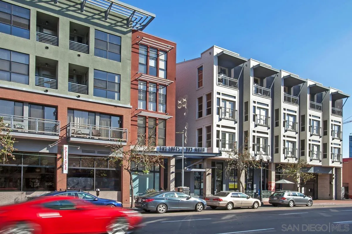 https://cdn.realtyfeed.com/cdn/127/220023968/5dca853051f455c24e51e1c973b7a276.webp