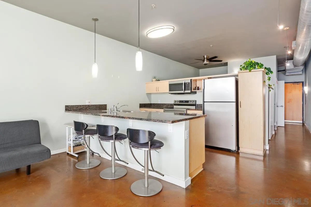 https://cdn.realtyfeed.com/cdn/127/220023968/6a12736ea1caad7584b48d925a26d50f.webp