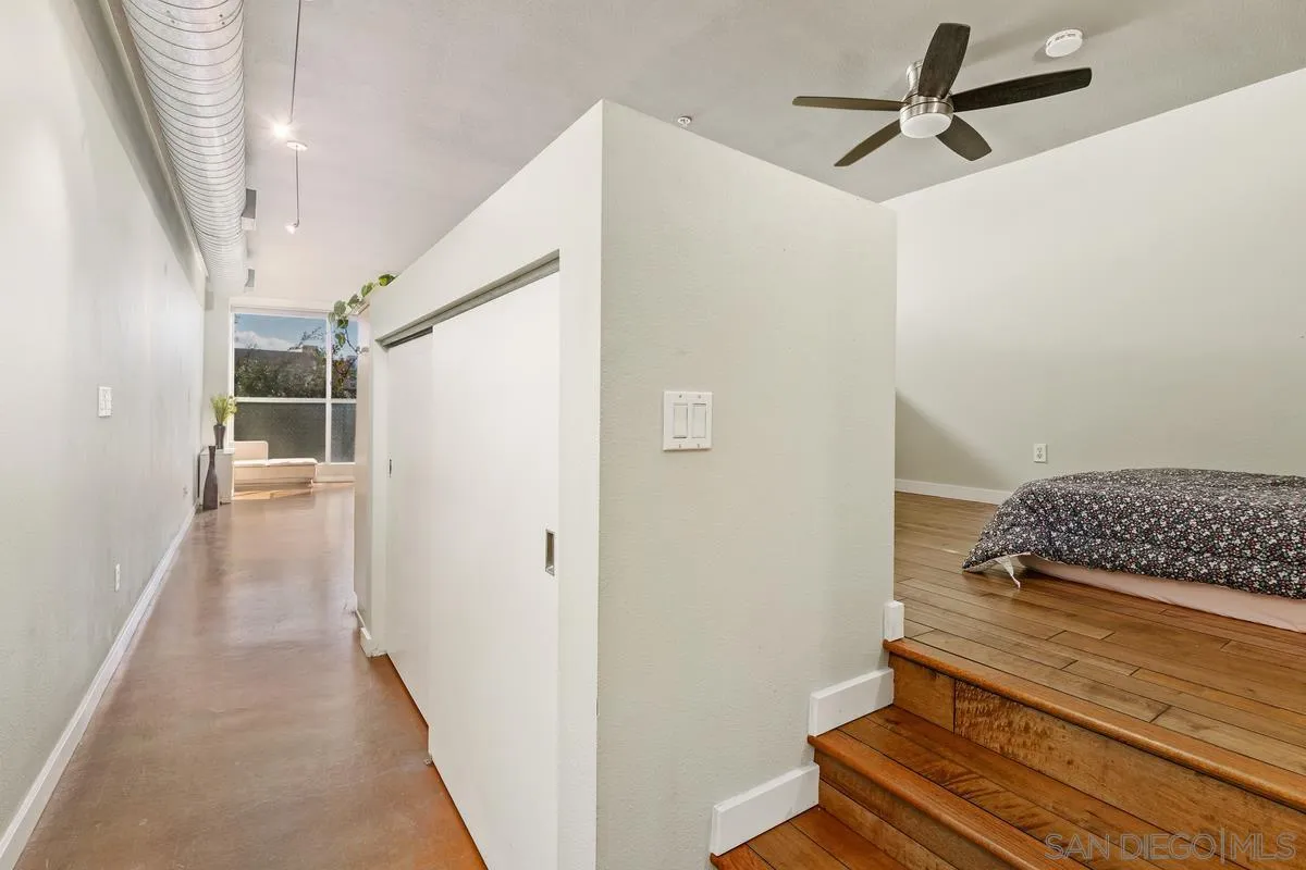 https://cdn.realtyfeed.com/cdn/127/220023968/81bfd25e6cb08e9165d44168e1db8cc9.webp