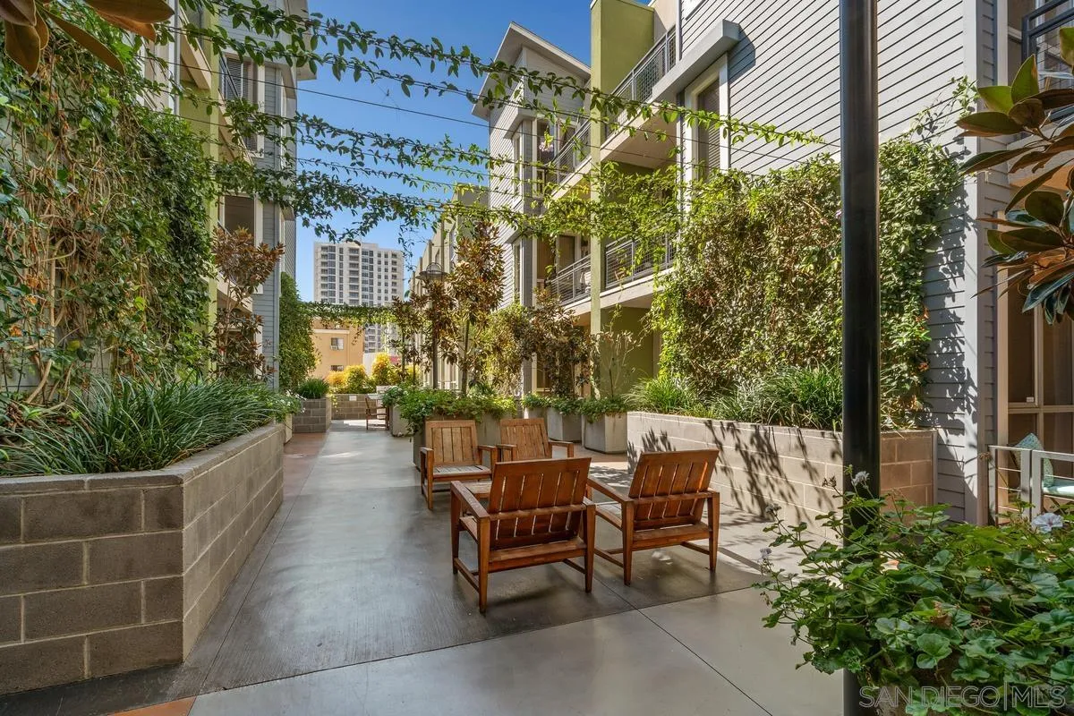 https://cdn.realtyfeed.com/cdn/127/220023968/9971940403da25406a28da2b3820dcab.webp