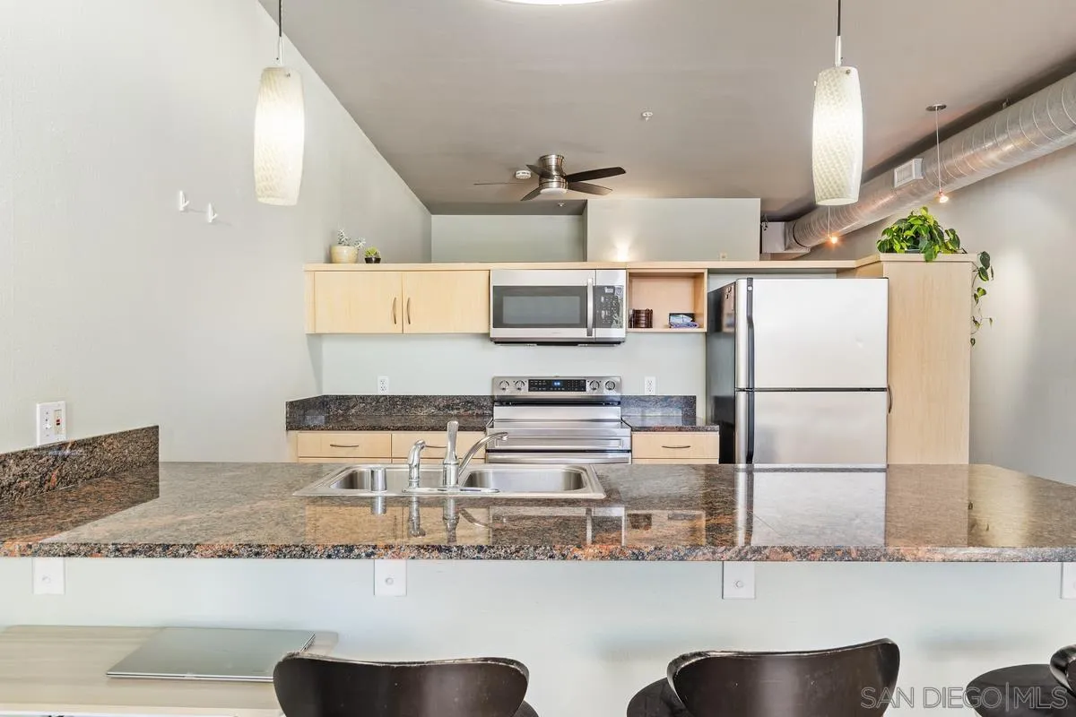 https://cdn.realtyfeed.com/cdn/127/220023968/c538515ea992194ba967a2628ce717f9.webp