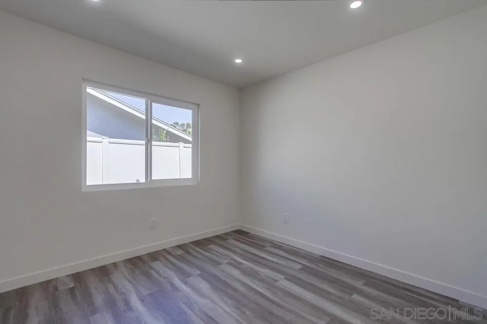 https://cdn.realtyfeed.com/cdn/127/220024022/825679866809130c7338cfa245f68aad.webp