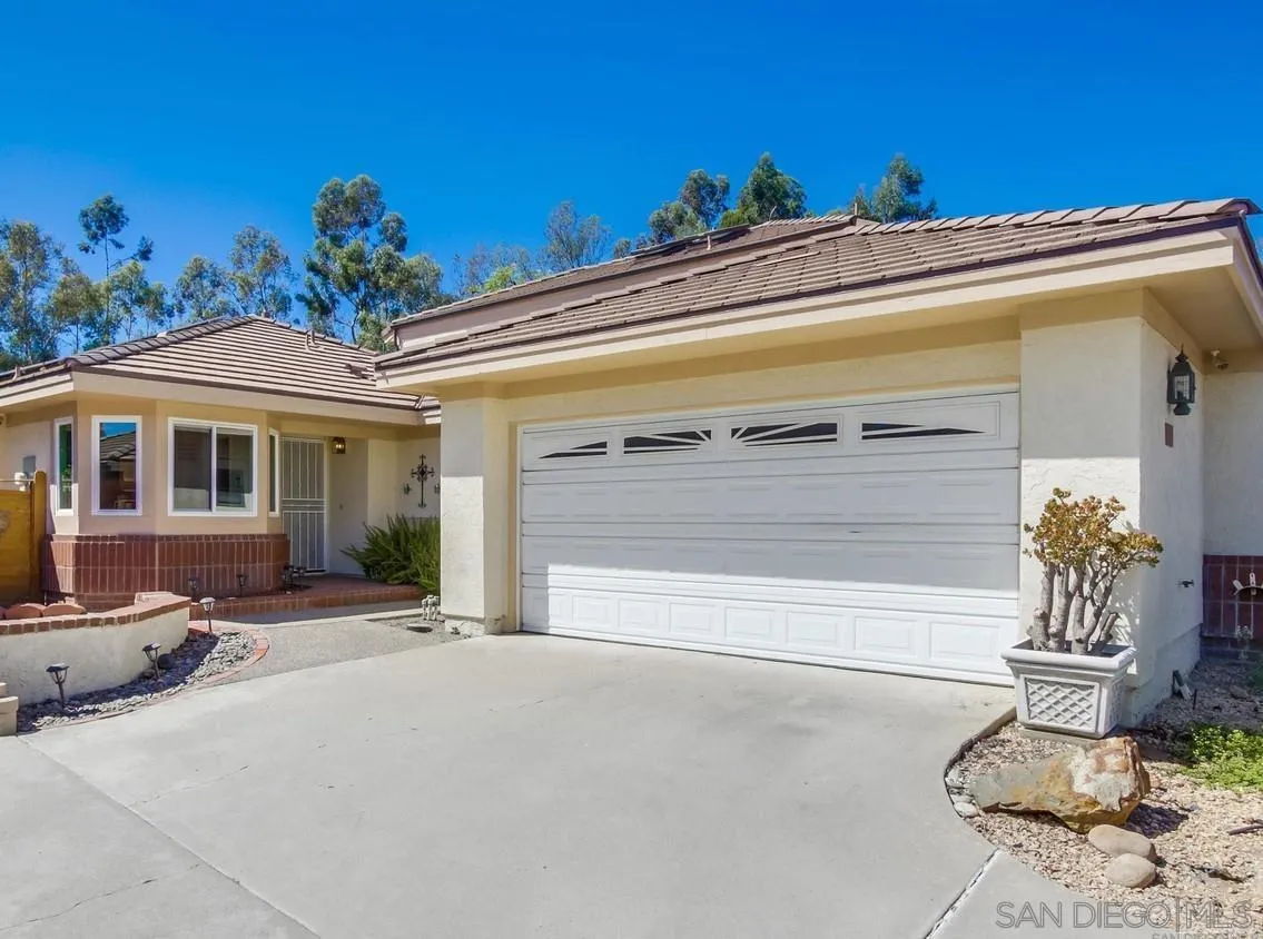 https://cdn.realtyfeed.com/cdn/127/220024119/0824c46fe7e309fe846743aad1b366e9.webp