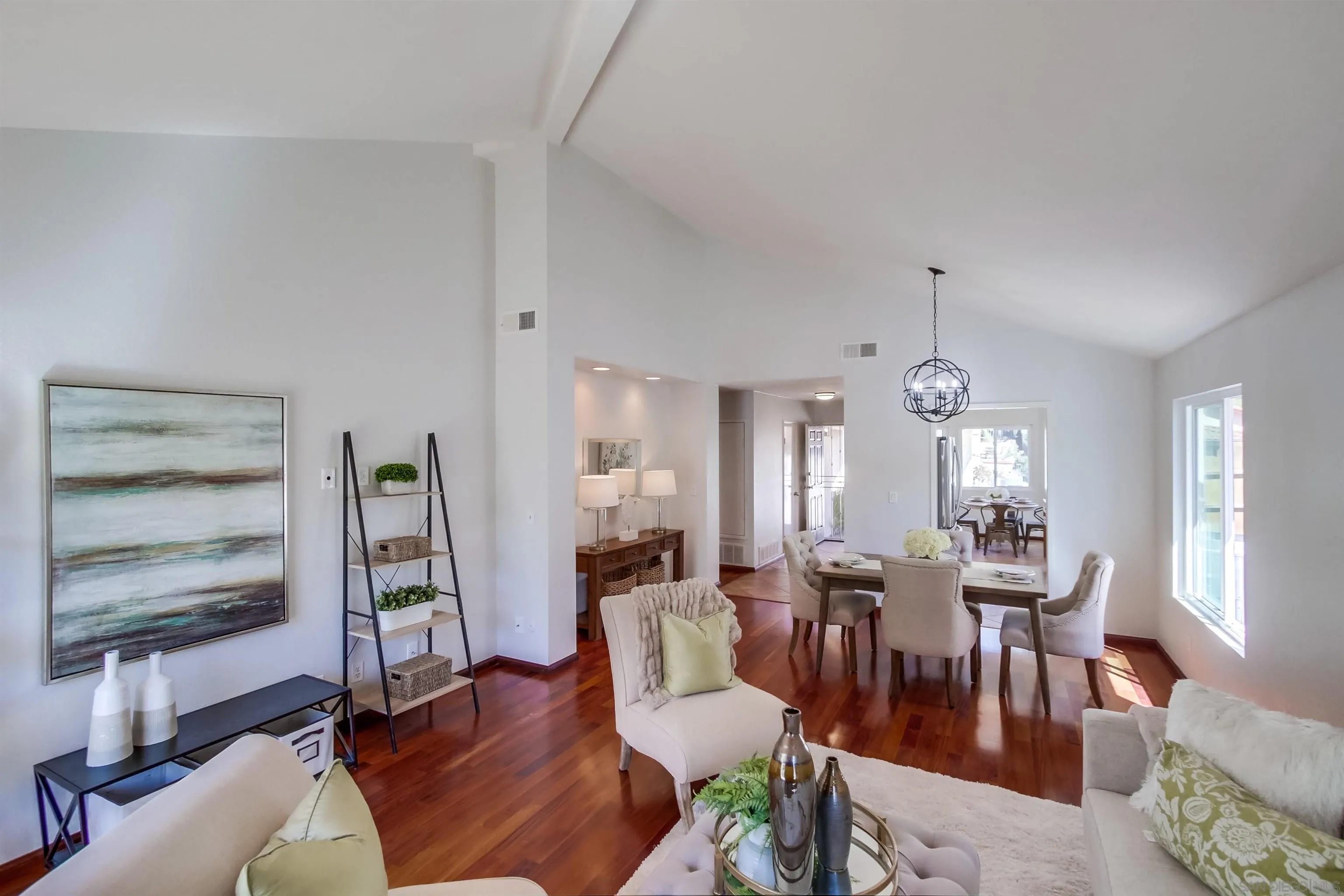 https://cdn.realtyfeed.com/cdn/127/220024119/772e11e99108387c9ad4c6c3e64b3f62.webp