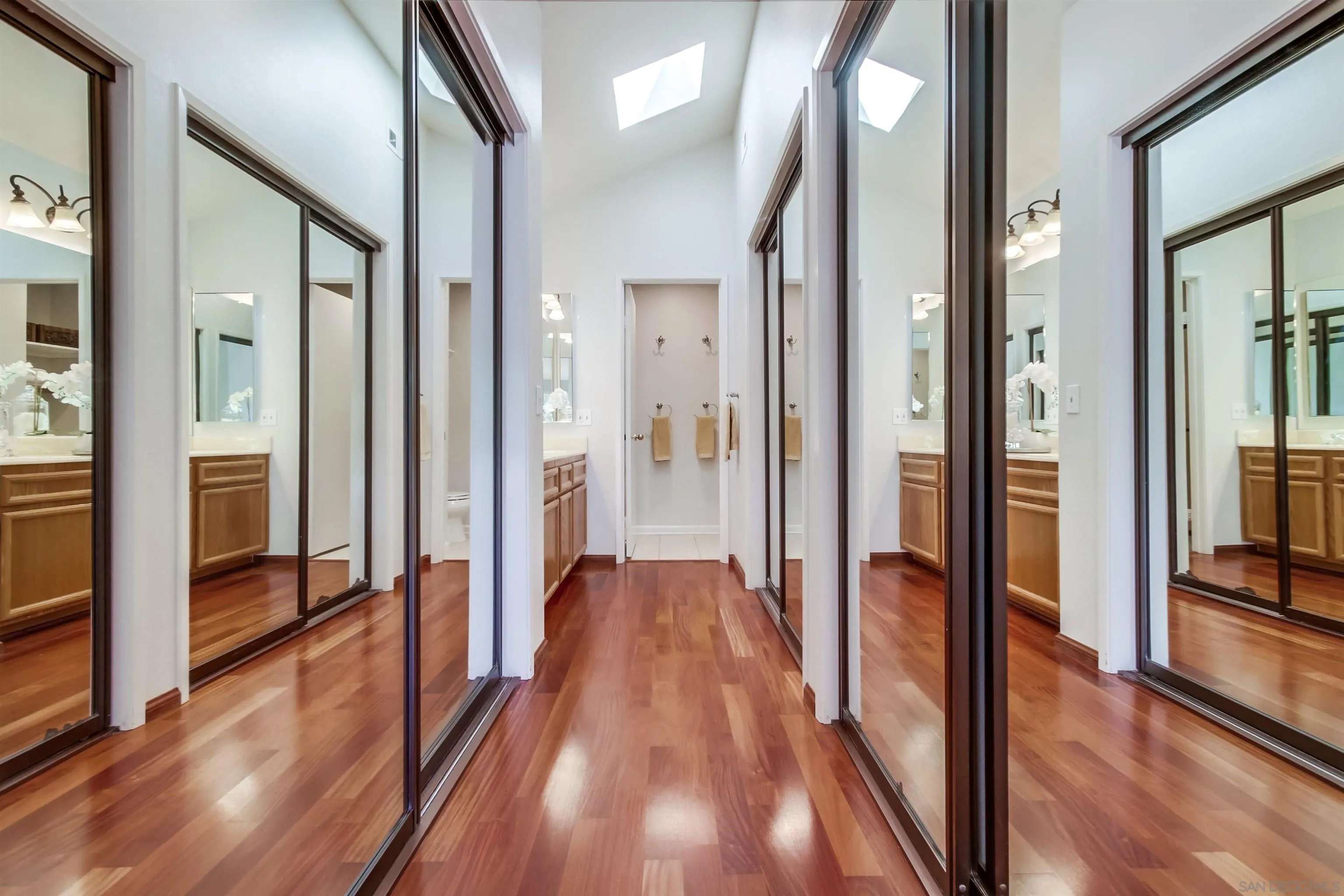 https://cdn.realtyfeed.com/cdn/127/220024119/ed8a738bcb85178d61df9bdc685761cf.webp