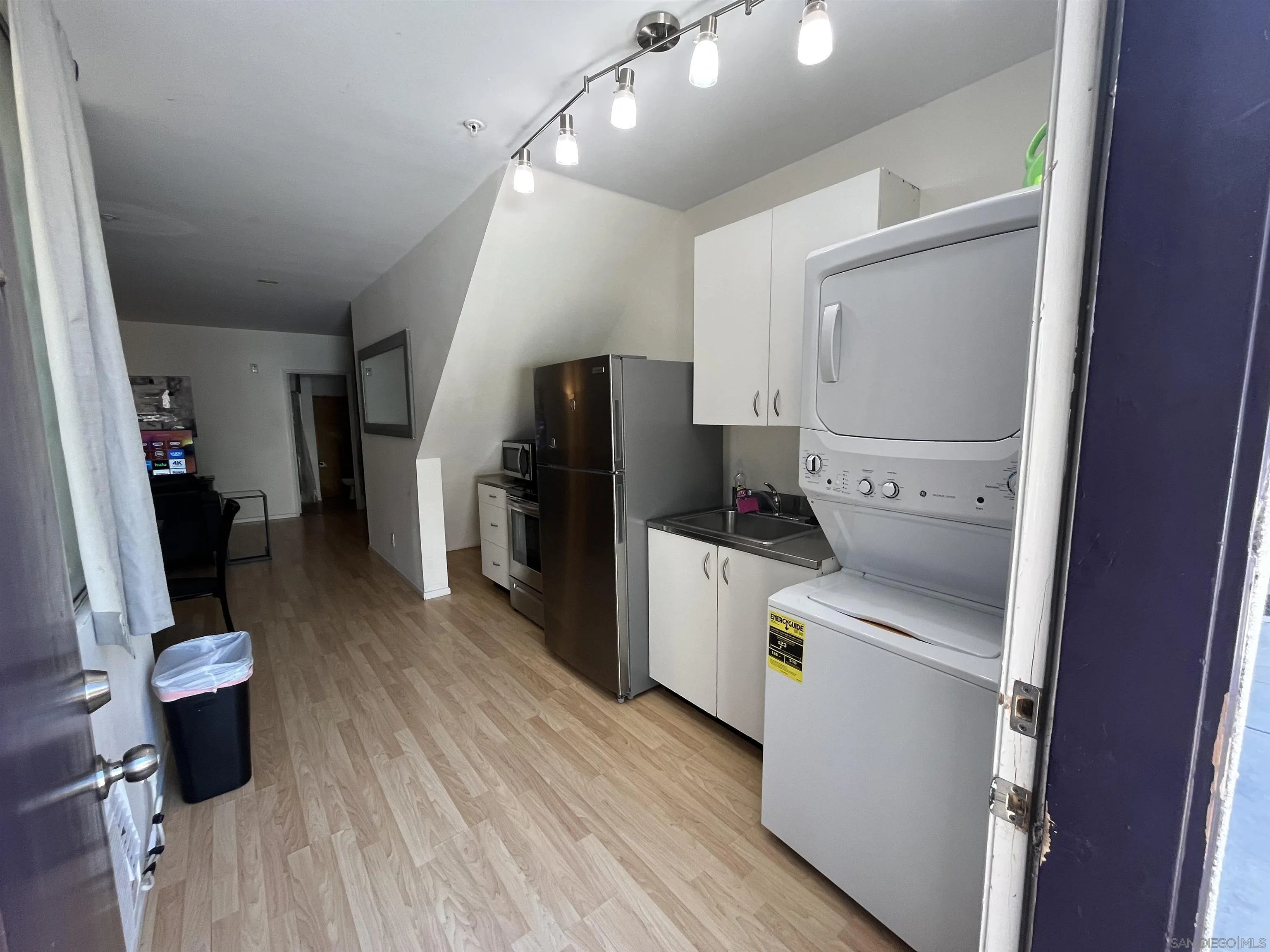 https://cdn.realtyfeed.com/cdn/127/220024166/c17cb0638a92b0ed628988d21a8238c2.webp