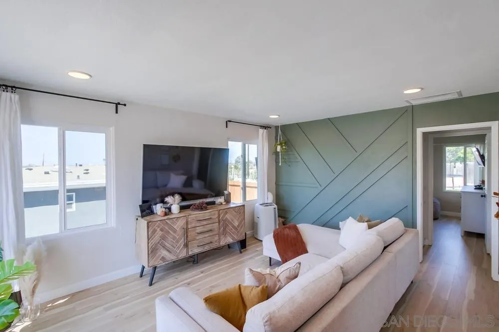 https://cdn.realtyfeed.com/cdn/127/220024282/387722892411a473fc35f943d272c77c.webp