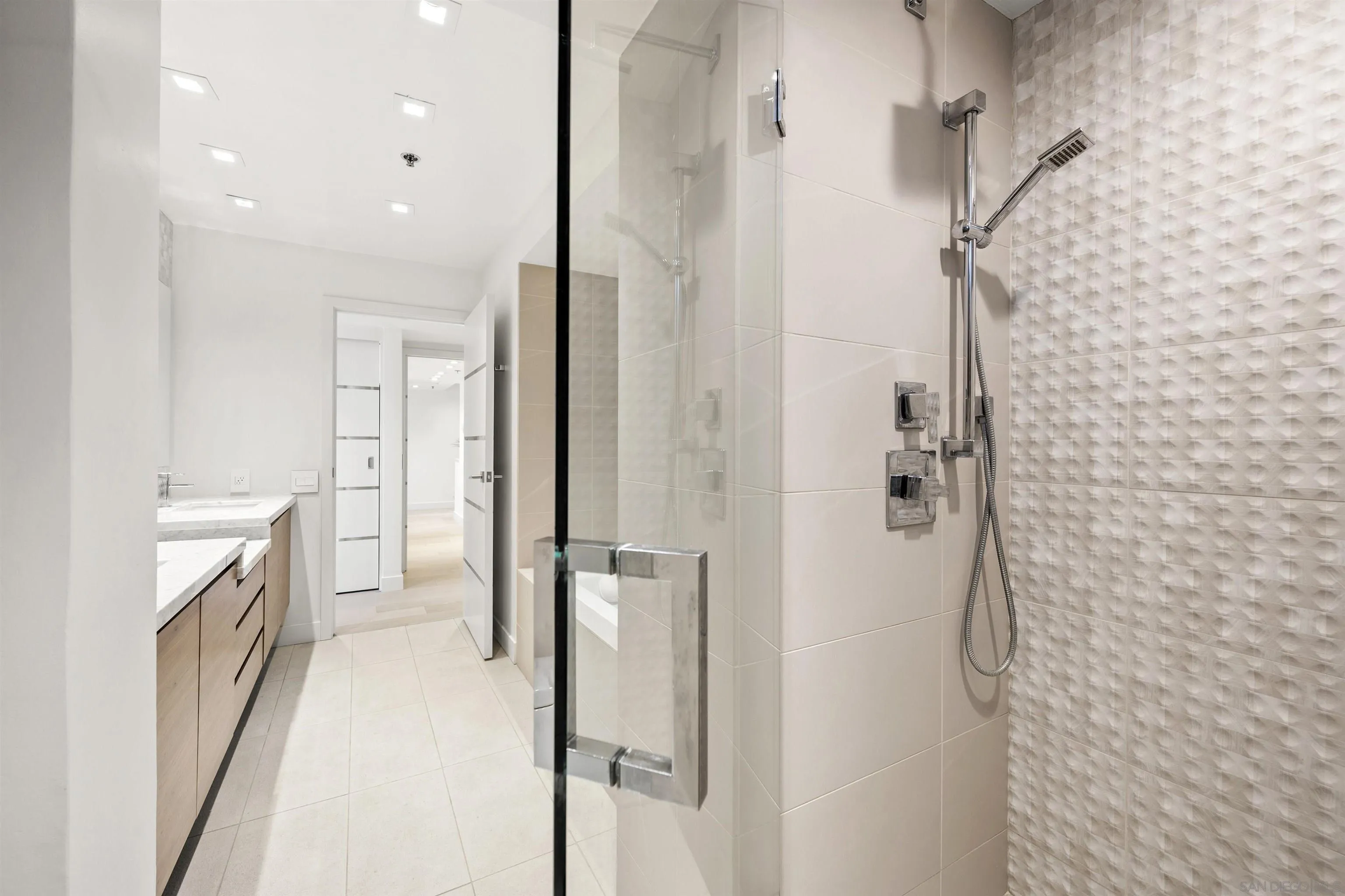 https://cdn.realtyfeed.com/cdn/127/220024283/5837d5618d8f1125479001347caed9bc.webp