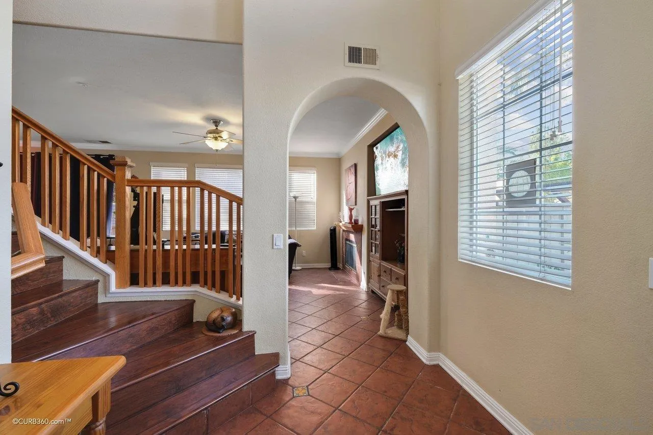 https://cdn.realtyfeed.com/cdn/127/220024317/51385ad4227b4a7293299d4073946be3.webp