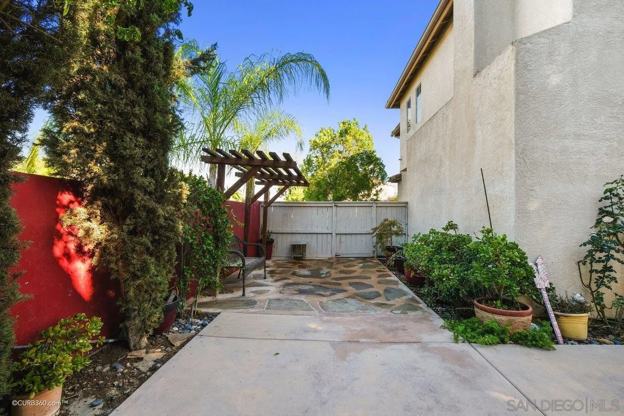 https://cdn.realtyfeed.com/cdn/127/220024317/62b96448fccdab827f3be3fed54379c8.webp