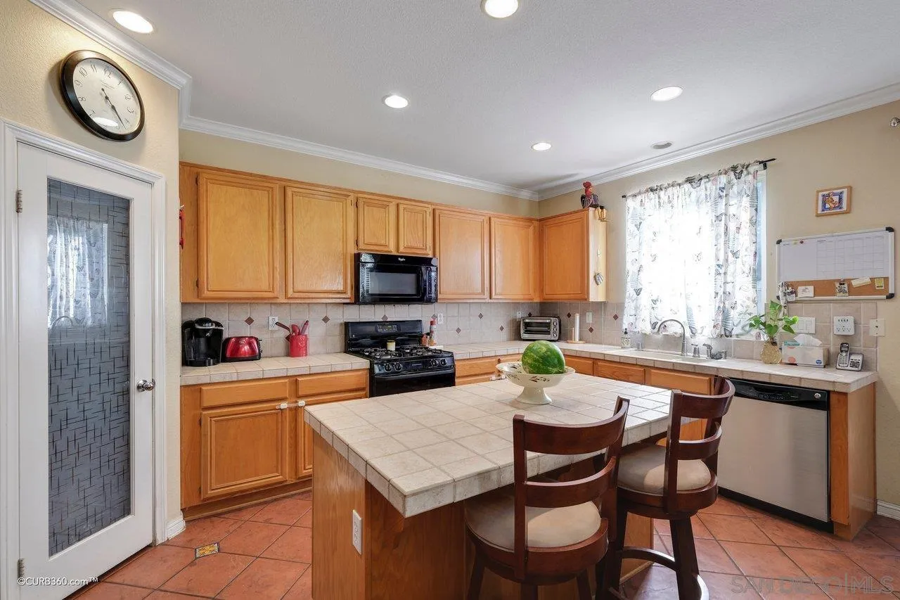 https://cdn.realtyfeed.com/cdn/127/220024317/a3874f6d8fe1c2407d6be3f311051dcb.webp