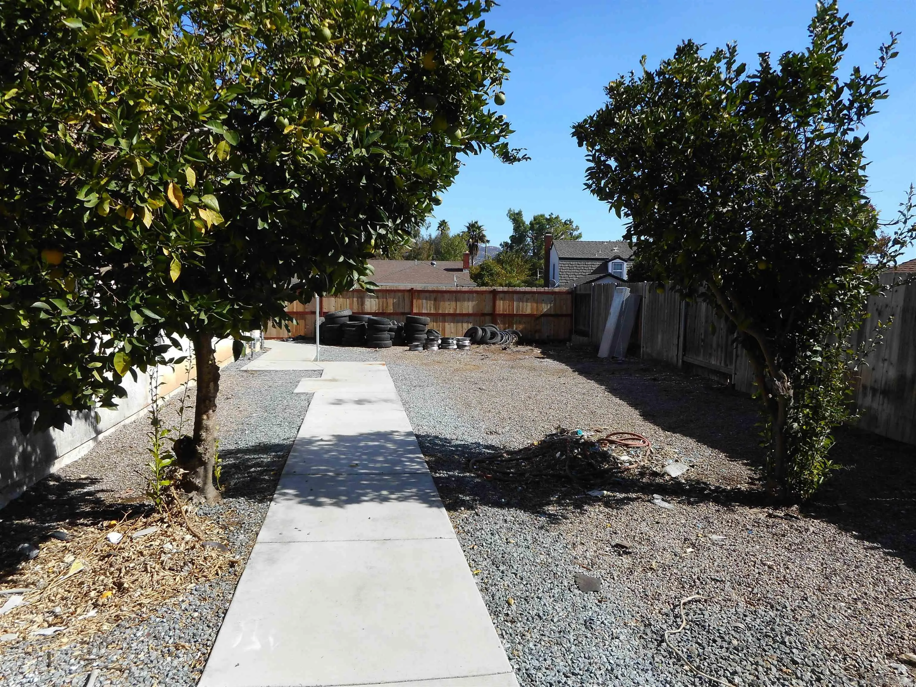 https://cdn.realtyfeed.com/cdn/127/220024427/2587950e62d3466b296496043c49f4a8.webp
