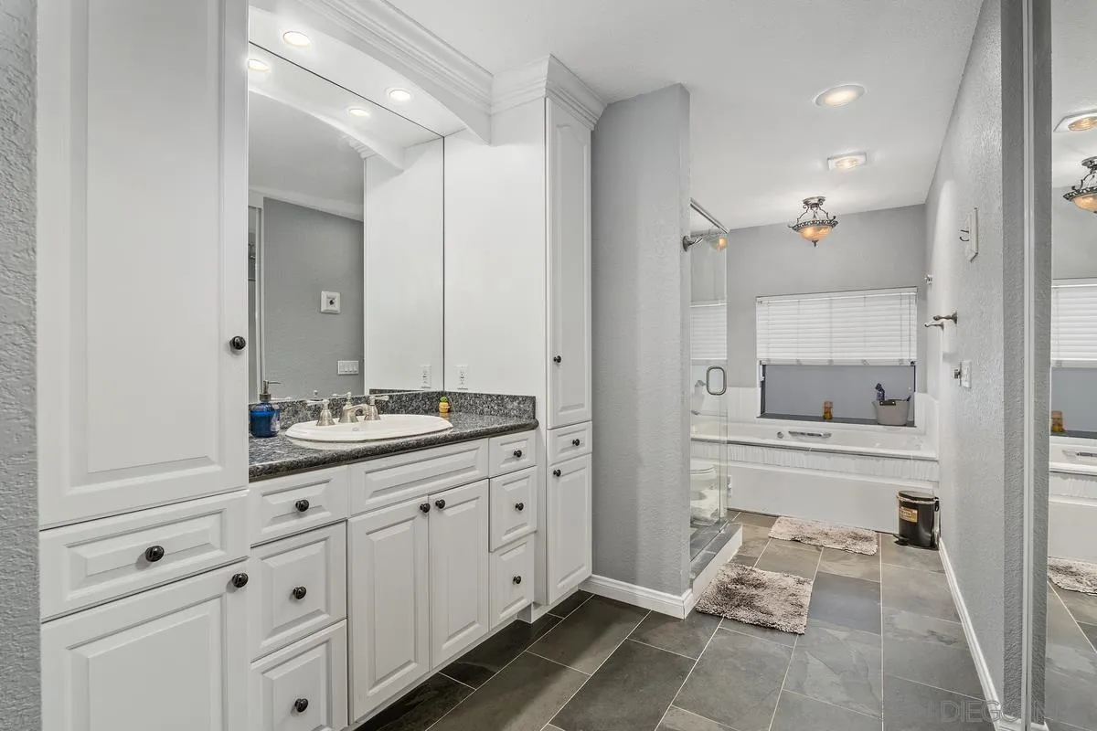 https://cdn.realtyfeed.com/cdn/127/220024613/12a5e1d9ed25e8ad9dfcf67d0dc3f776.webp