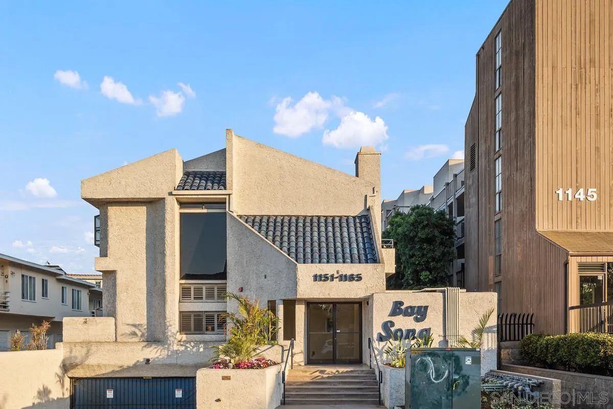 https://cdn.realtyfeed.com/cdn/127/220024613/5d934012fddb56f36536b5ecbd96b0d8.webp