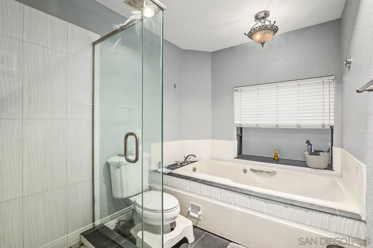 https://cdn.realtyfeed.com/cdn/127/220024613/75d1169d0ed9496c576b6173289580e9.webp