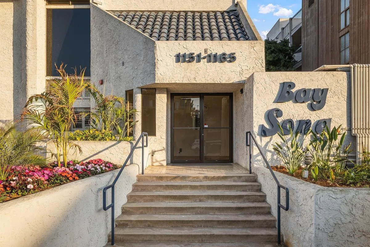 https://cdn.realtyfeed.com/cdn/127/220024613/bba1604985533b005a78919c2e317acd.webp