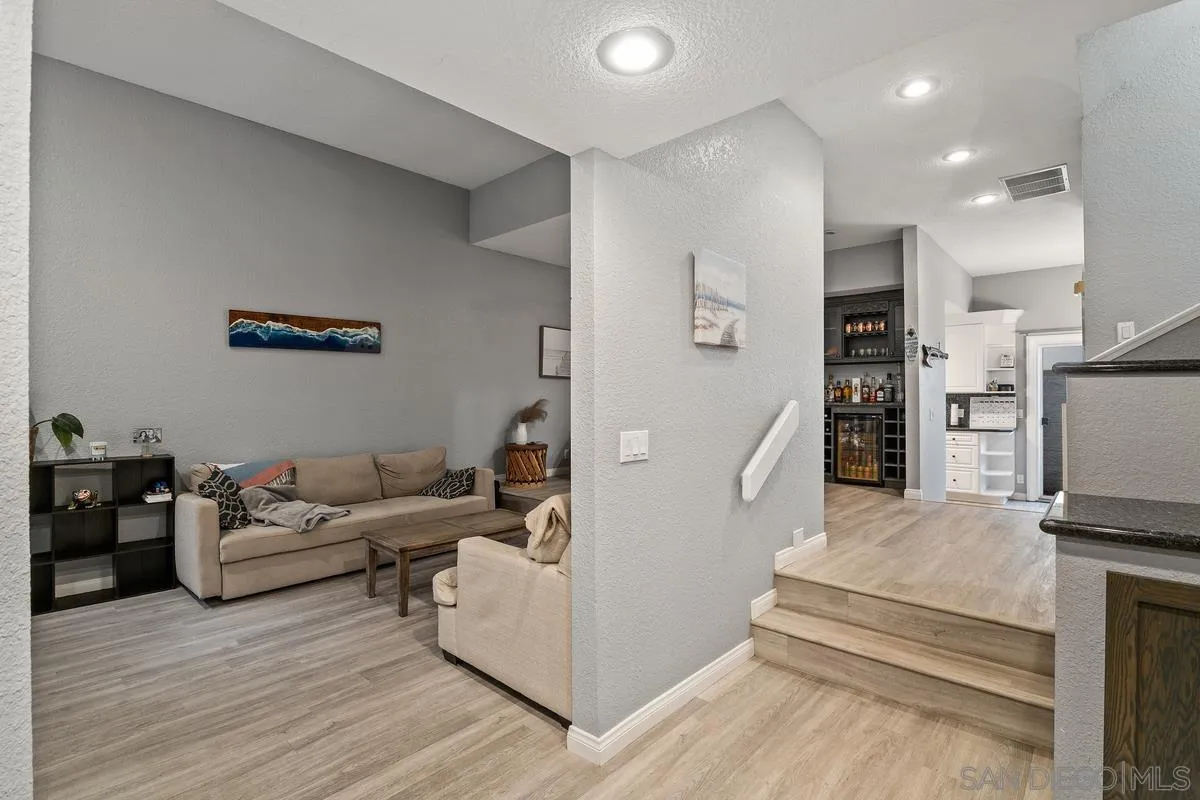 https://cdn.realtyfeed.com/cdn/127/220024613/c9505910808bf2d312e437e6106d7485.webp