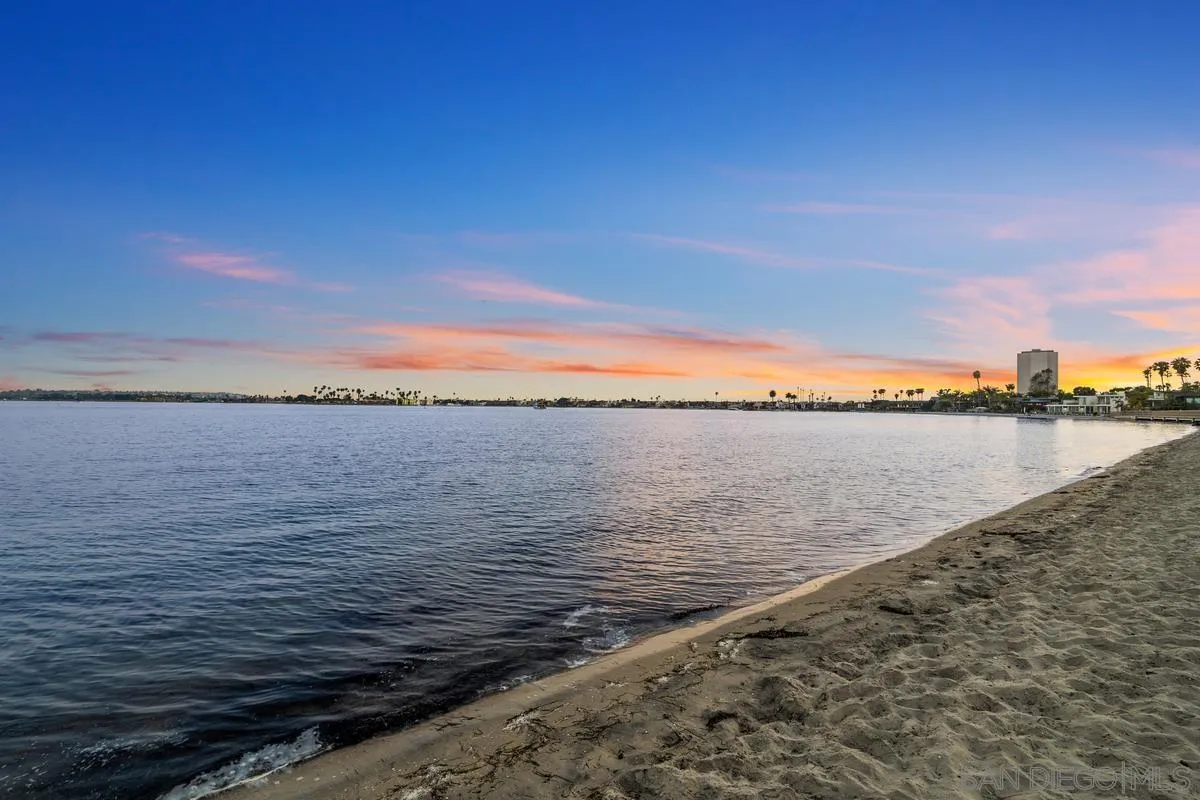 https://cdn.realtyfeed.com/cdn/127/220024613/cf0097511fe264b11b3b565f53717317.webp