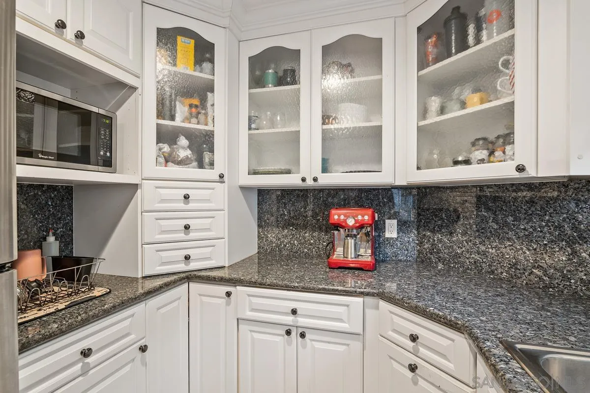 https://cdn.realtyfeed.com/cdn/127/220024613/d865bcdf5636d94e3a61d948962485ae.webp