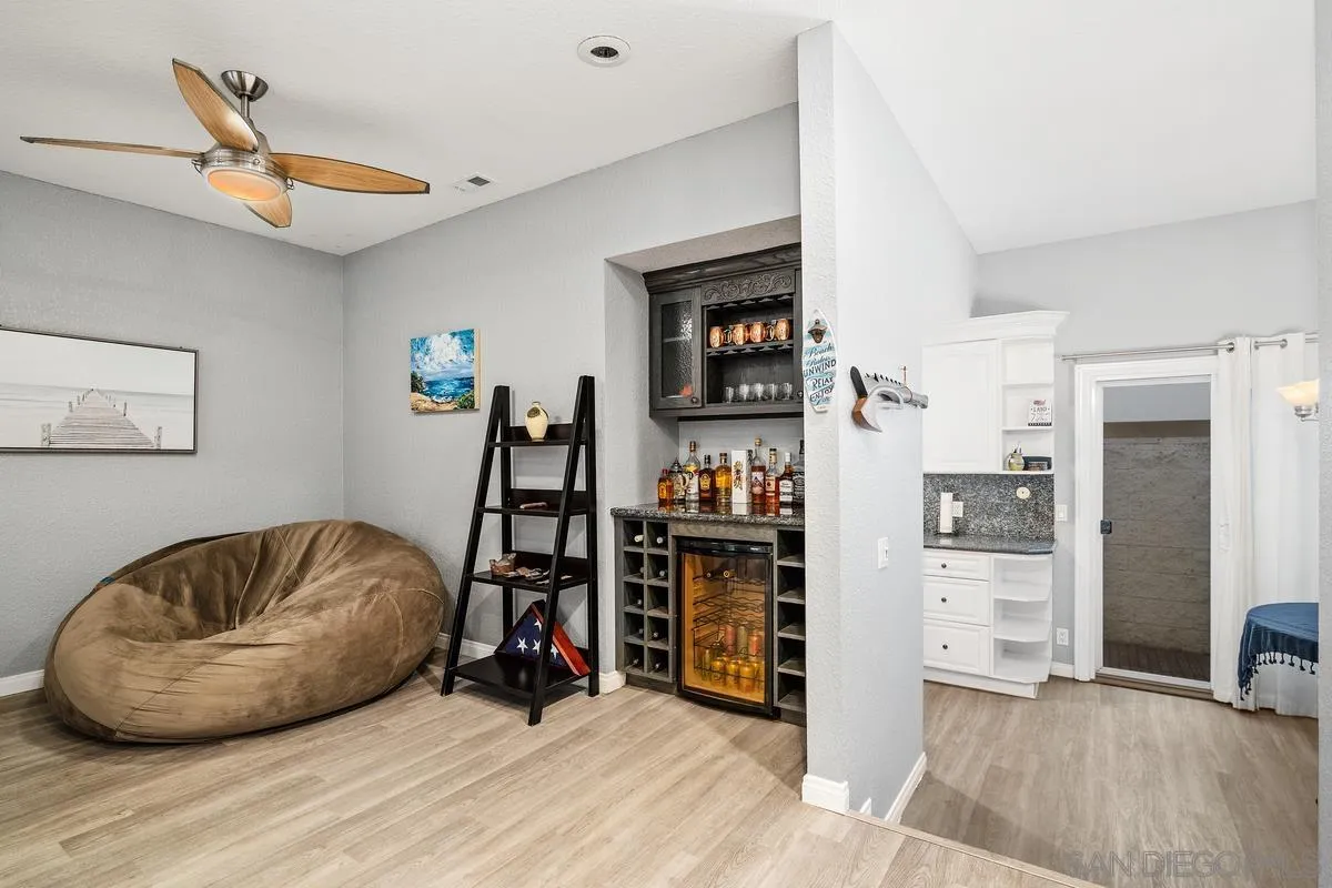 https://cdn.realtyfeed.com/cdn/127/220024613/ee243763620eed82ebf8d415147ca354.webp
