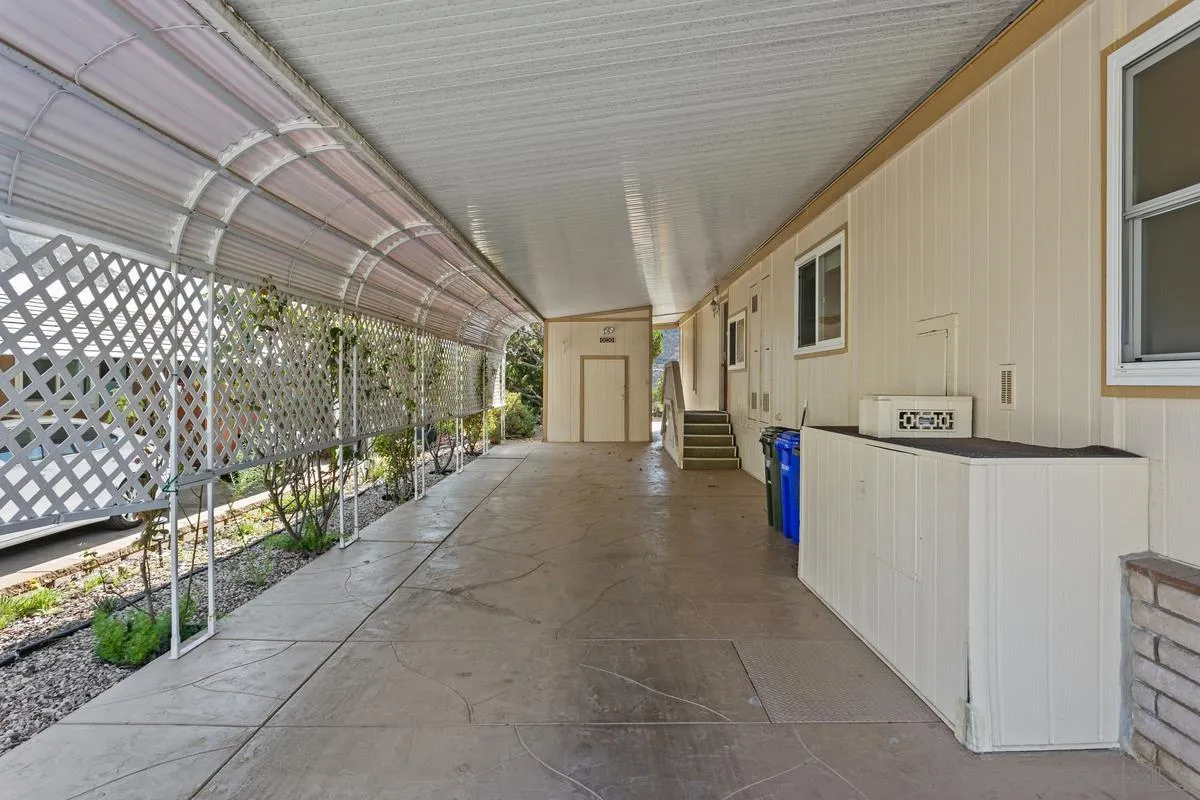 https://cdn.realtyfeed.com/cdn/127/220024655/db1c63b16429762577834743601d64de.webp