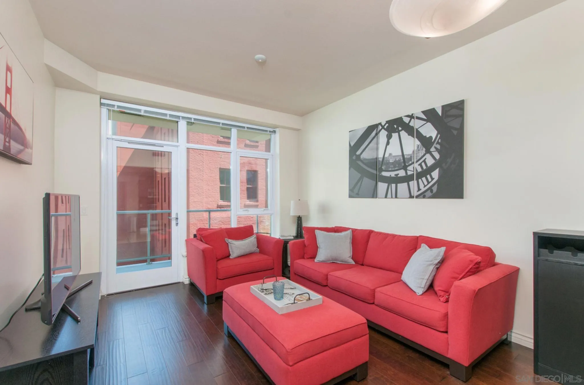 https://cdn.realtyfeed.com/cdn/127/220024774/34148aeed7960d5606a5fecc7684de23.webp