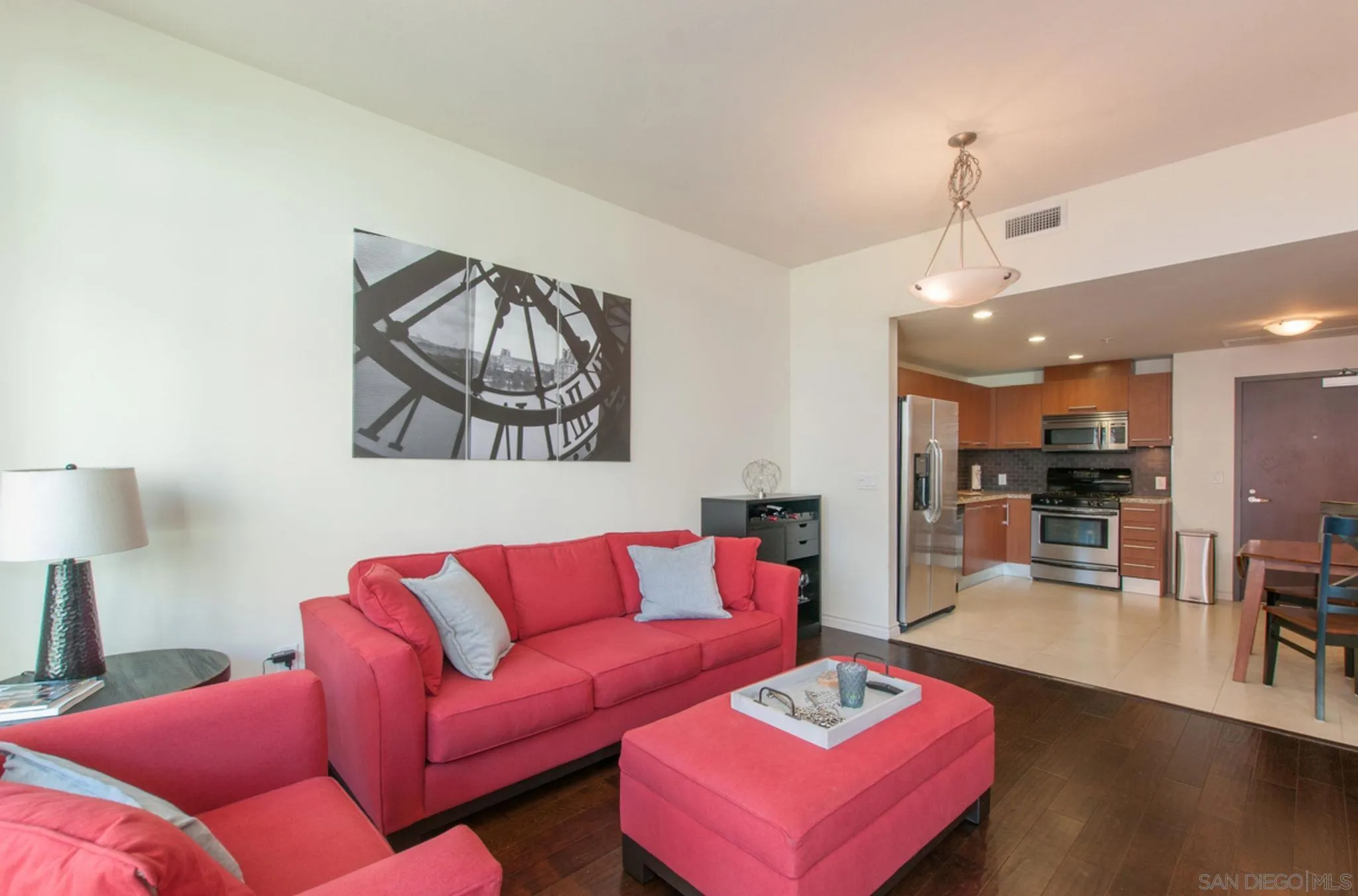 https://cdn.realtyfeed.com/cdn/127/220024774/36b721b1975e2953c86e4cc9deb4502f.webp