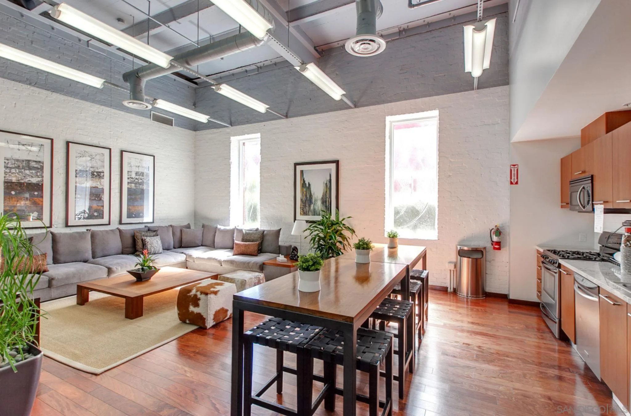 https://cdn.realtyfeed.com/cdn/127/220024774/748c004c8bbb608544e166b0e9146825.webp