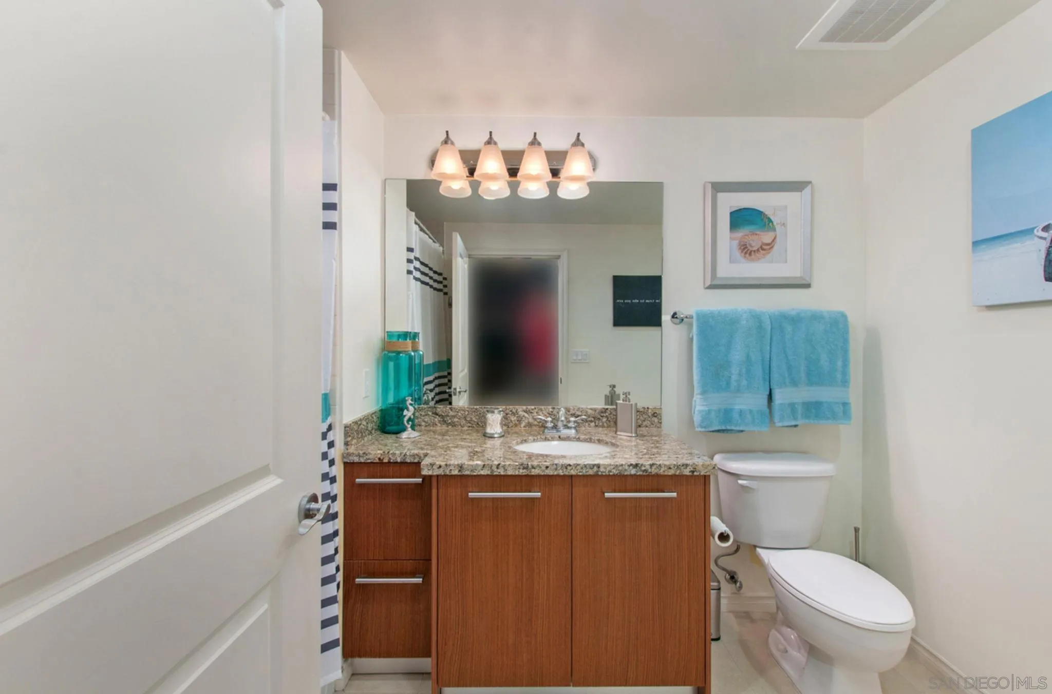 https://cdn.realtyfeed.com/cdn/127/220024774/880f1bc2ad43da3ccdc135f6e0e03db3.webp