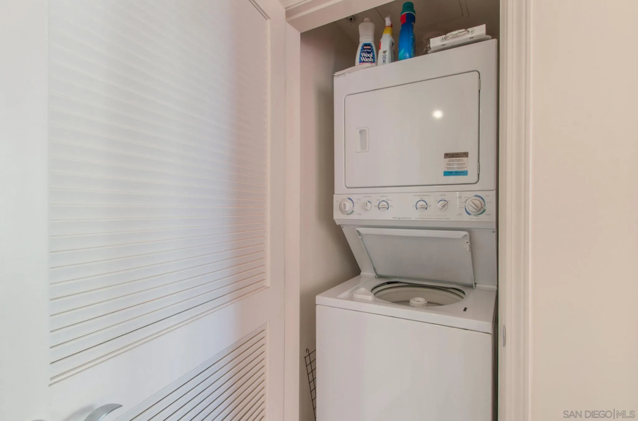 https://cdn.realtyfeed.com/cdn/127/220024774/ceee877ebc0283834ada94a3e94d51a0.webp