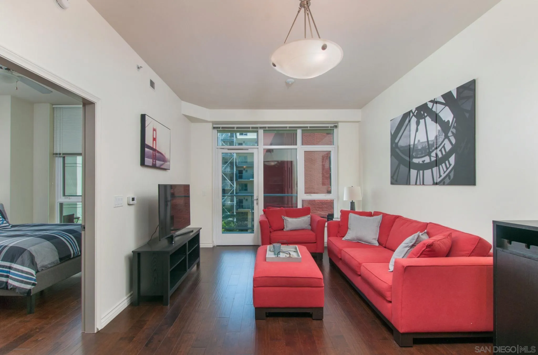 https://cdn.realtyfeed.com/cdn/127/220024774/d0445c803eb5d5397e13a06073b7775e.webp