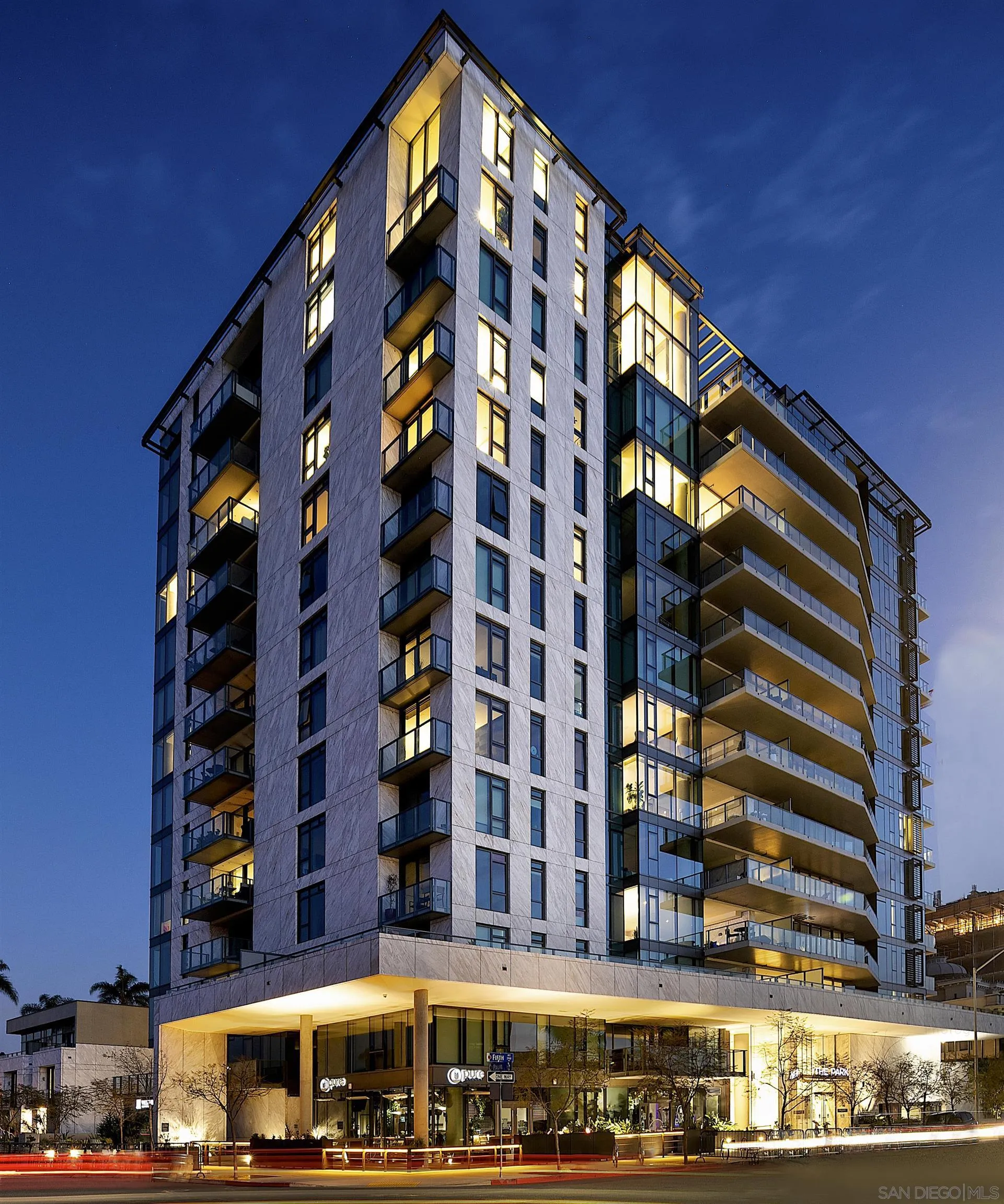 https://cdn.realtyfeed.com/cdn/127/220024978/688af788da3c36186ef17ad500706b79.webp