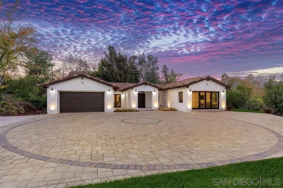https://cdn.realtyfeed.com/cdn/127/220025153/85b94e7e61e1fb5eab752e4b114925db.webp