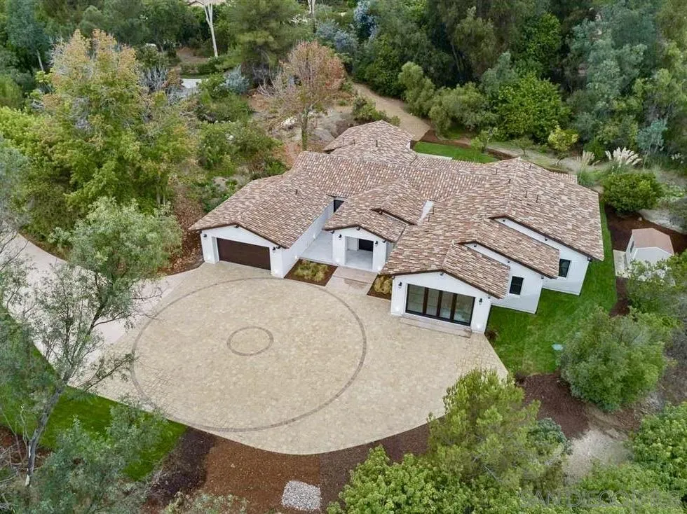 https://cdn.realtyfeed.com/cdn/127/220025153/a94c582681fcb9d70b26a7e35782e0e7.webp