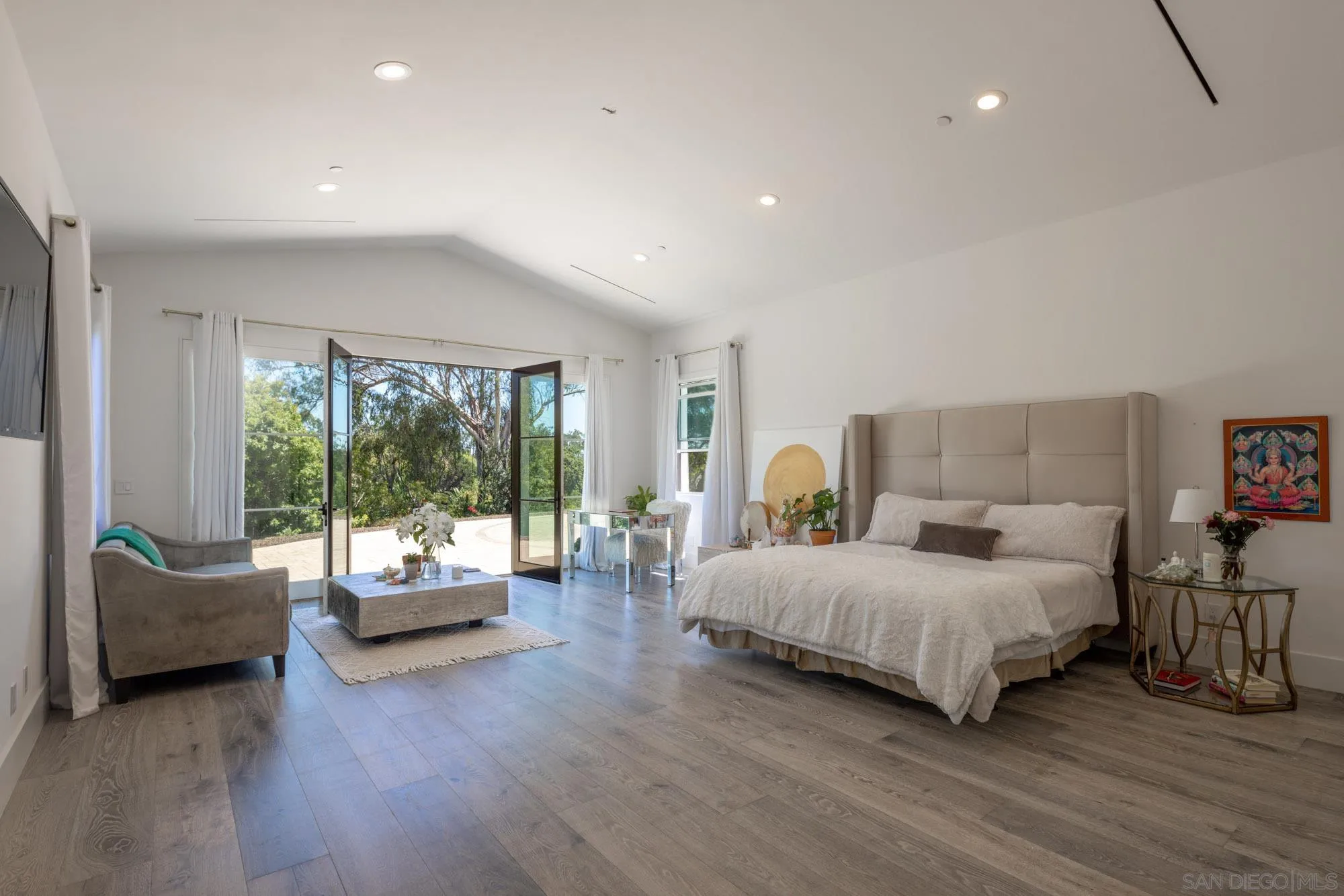 https://cdn.realtyfeed.com/cdn/127/220025153/ac57db1e90045c1598da3a41644a3f5c.webp