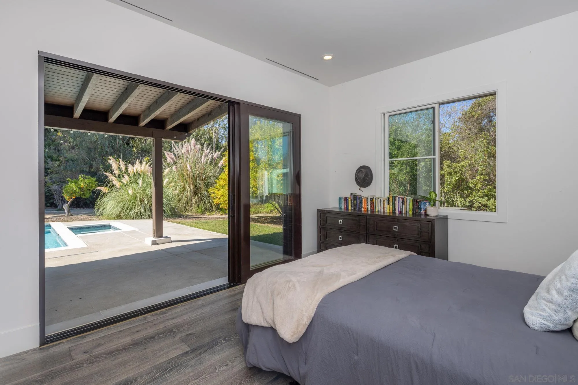 https://cdn.realtyfeed.com/cdn/127/220025153/d0dee31b30253ee83b84c4e2b8073106.webp