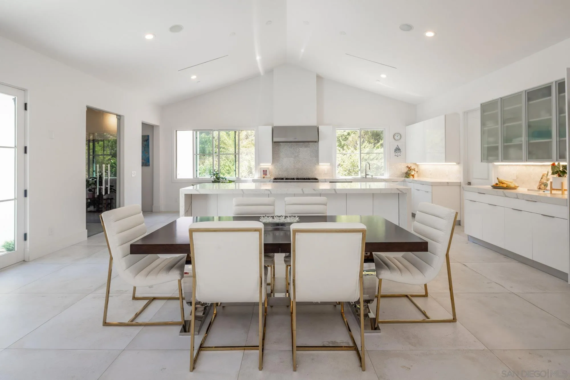https://cdn.realtyfeed.com/cdn/127/220025153/dc6b1b5e7485bca2058a7517021835c3.webp