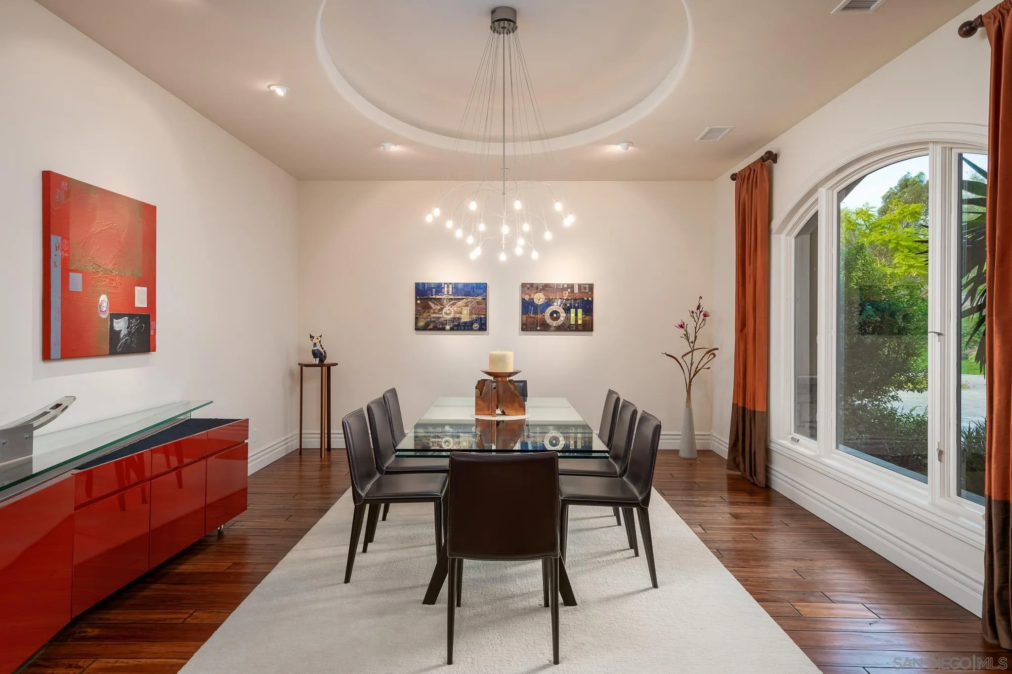 https://cdn.realtyfeed.com/cdn/127/220025200/7228ec73bd52407075be4750124847d9.webp