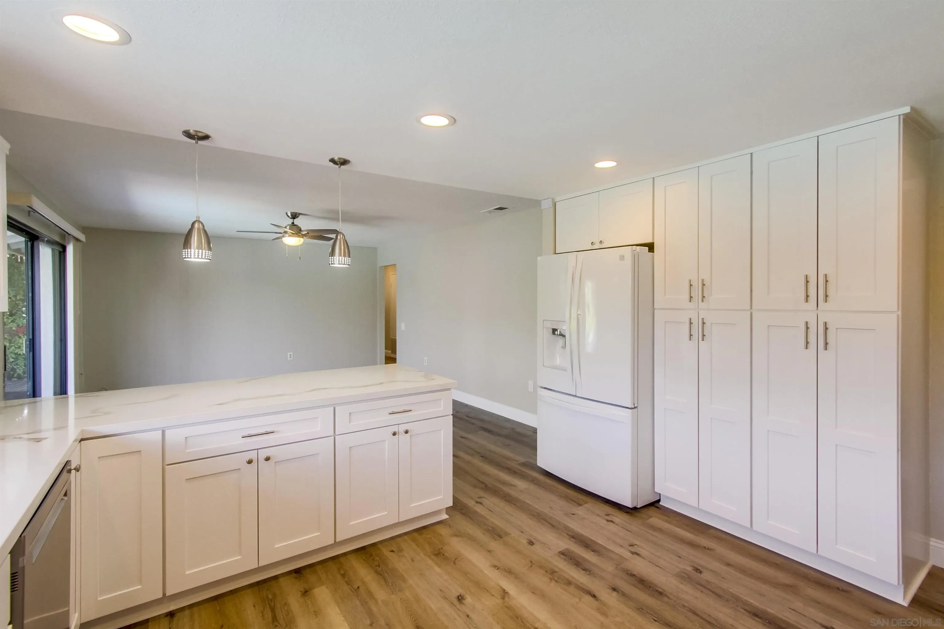 https://cdn.realtyfeed.com/cdn/127/220025209/18cecf508b04e3fe5ead0323f5a28525.webp