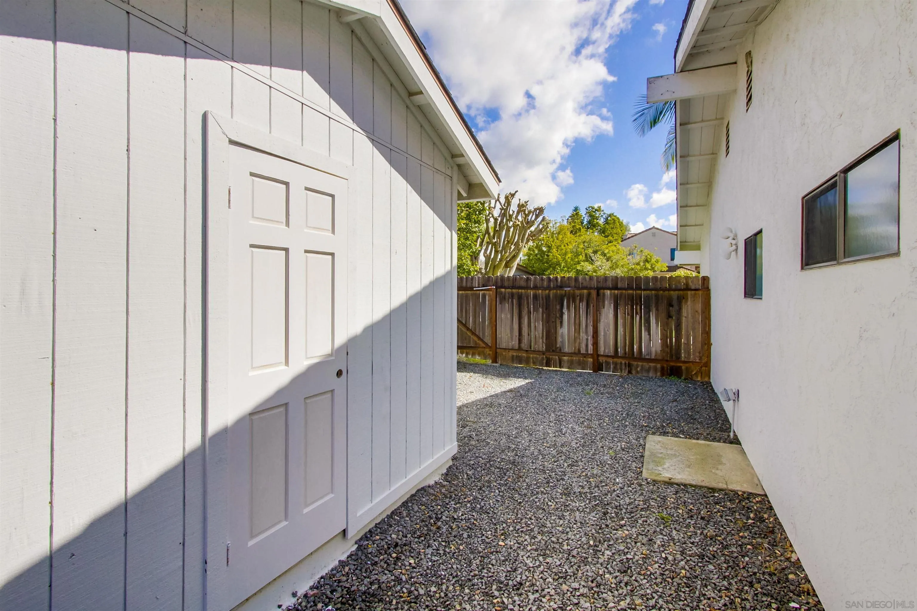 https://cdn.realtyfeed.com/cdn/127/220025209/27b5bc4a849b7a816fbb18eed6f7f5b2.webp