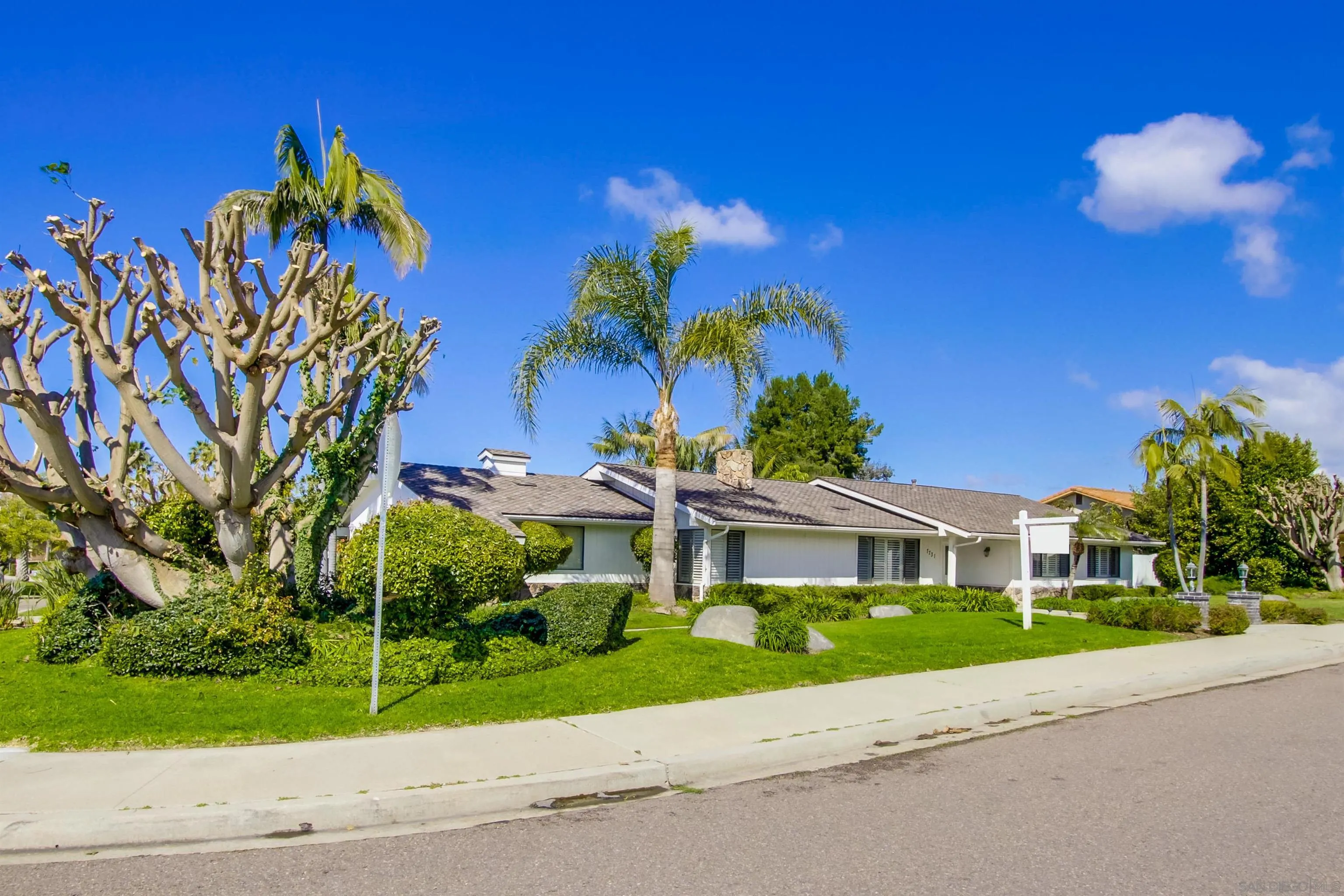 https://cdn.realtyfeed.com/cdn/127/220025209/2cca4ff7dee14d5d8d1361a3b6dacbca.webp