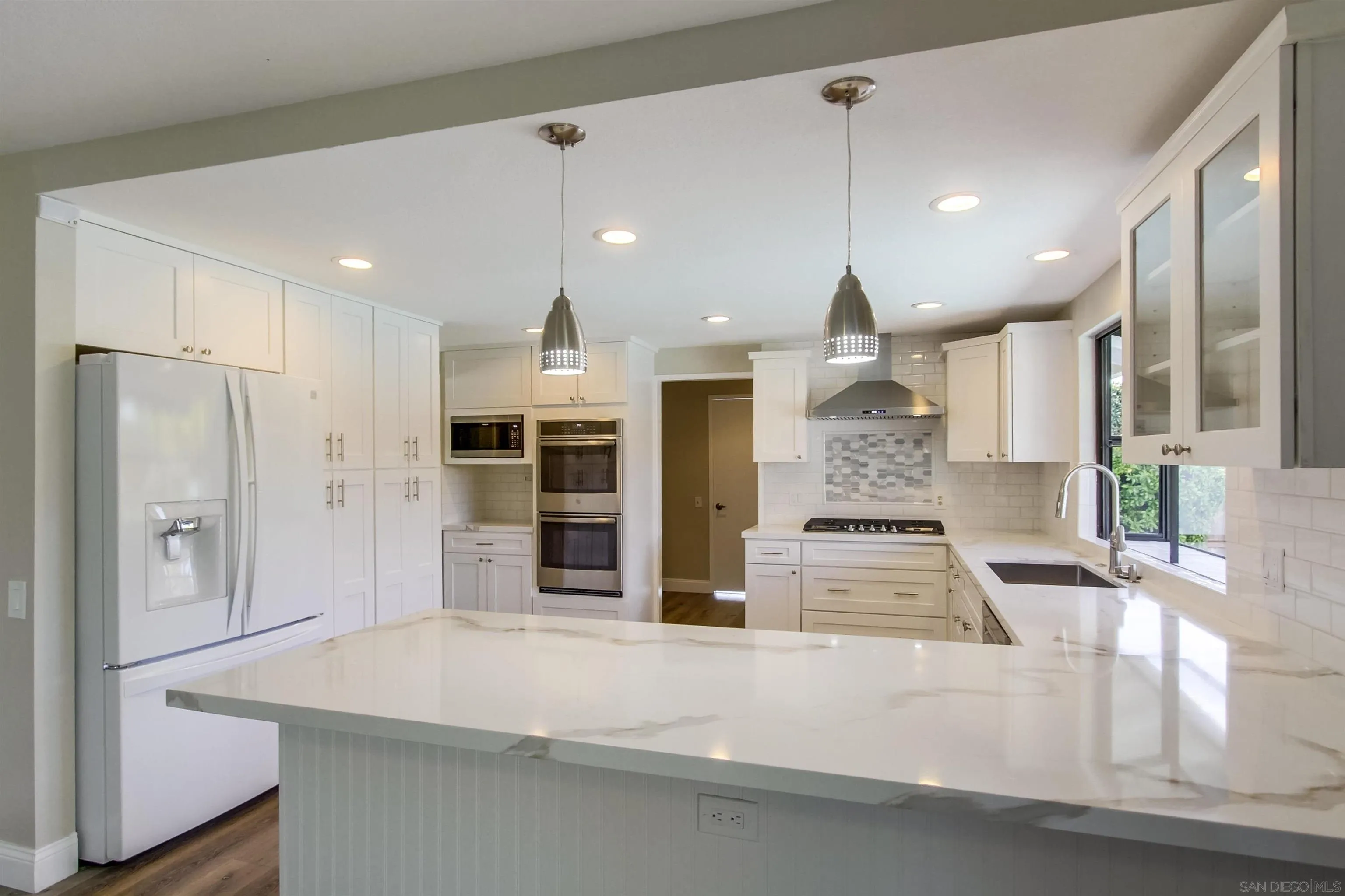 https://cdn.realtyfeed.com/cdn/127/220025209/2d285d969a9e1bcc246b2568d5c97d4f.webp
